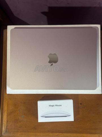 Macbook Air M3 et Magic Mouse
