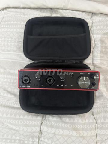 À vendre Focusrite Scarlett 4i4 3rd Gen – Neuve