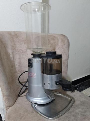 مطحنة قهوة La Cimbali إيطالية - 2