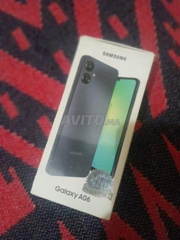 Téléphone encore neuf, je l'ai acheté il y a deux mois