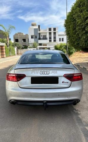 Audi A5 2 l essence coupé automatique