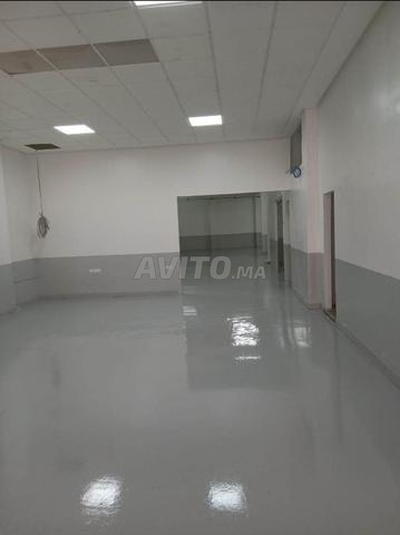 Superbe Magasin de 350 m² à Beauséjour 380V - 2