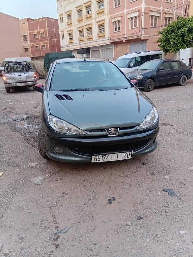سيارة Peugeot 206 Sedan