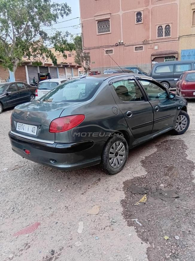 سيارة Peugeot 206 Sedan