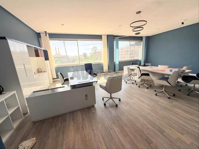 مكتب بمساحة 65 متر مربع في عين السبع 🌊 مطل على البحر