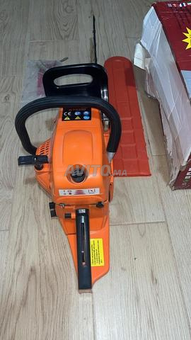 Tronçonneuse pour couper les arbres et le bois, prix raisonnable