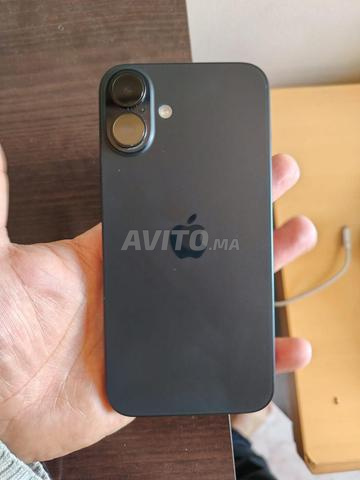 IPHONE 16 PLUS TRÈS BON ÉTAT 256GB 100% Batterie