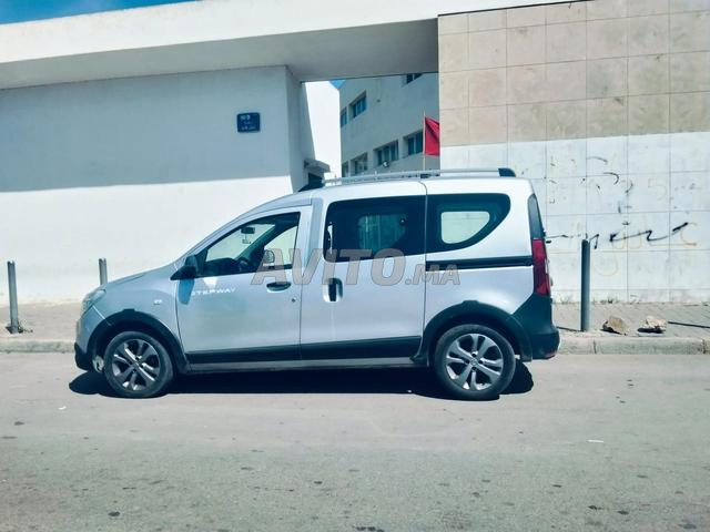 Dokker Stepway fin 2016 à Casablanca - 2