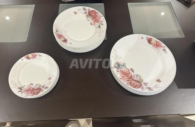 Service d'assiettes de 18 pièces - 2