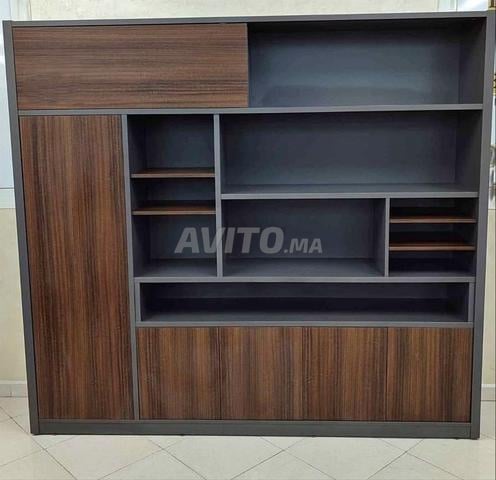 Vitrine pour entreprise / vestiaire - 2