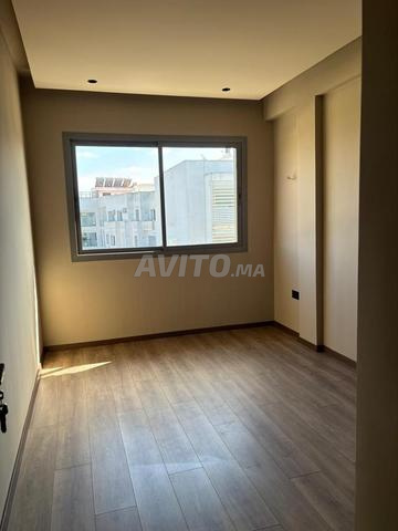 Appartement vide à louer neuf sur Riviera - image 5