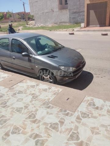 Peugeot 206 Essence Manuelle 2009 à Oujda