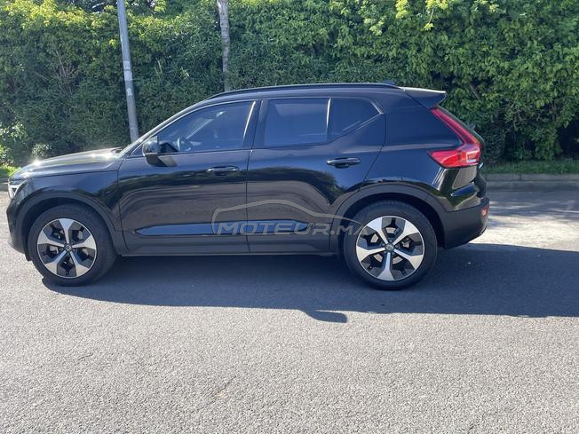 Volvo XC40 B3 Essence  2025 14,000km