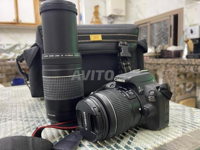 كاميرا كانون احترافية