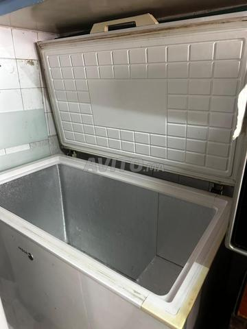 ثلاجة و مجمد بحالة ممتازة للبيع، سعة كبيرة - 2