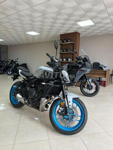 YAMAHA MT 07 - 2