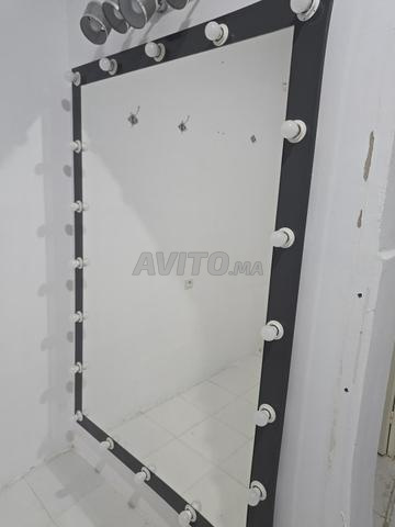 مرآة مضيئة مع جهاز تحكم عن بعد - 2