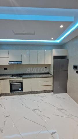 Appartement ensoleillé à louer mensuellement - image 3