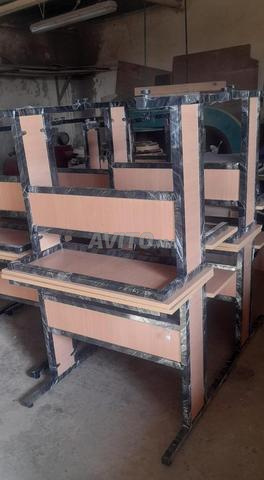 Équipement scolaire (chaise et table scolaire)