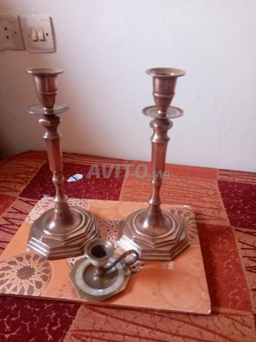 ثلاث شمعدانات من النحاس الخالص - 2