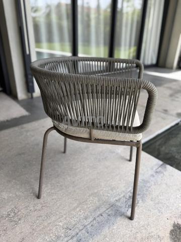 8 كراسي سفرة خارجية - 2