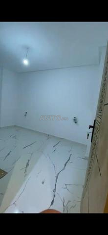 Appartement vide à louer - image 4