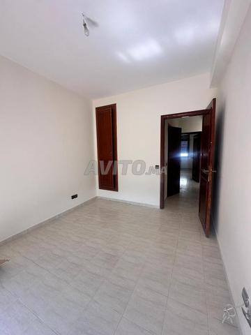 Appartement à louer 80 m² à Rabat - 2