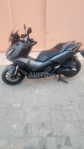 Moteur Honda ADV 350 propre - 2