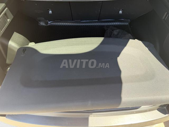 Banquette arrière ou cache bagage ou coffre