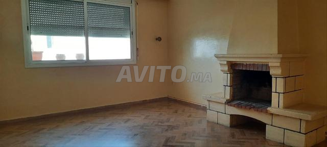 شقة فارغة 3 غرف للإيجار بورغون - 2