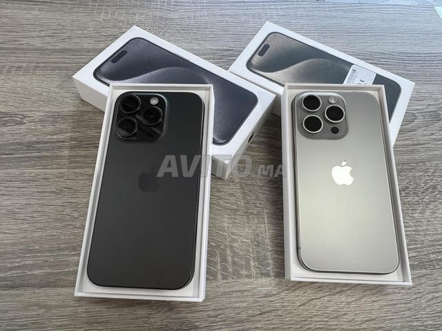 PRESQE NEUF IPHONE 15 PRO MAX 256Gb / MA7AL