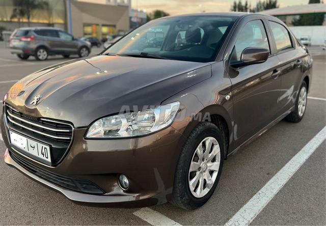 Peugeot 301 Essence Manuelle 2015 à Rabat