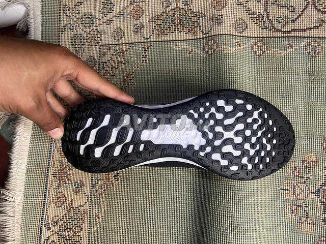 حذاء رياضي نايك - 2