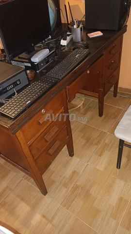 Bureau antique en bois massif - 2
