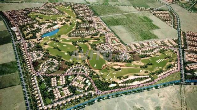 Grand terrain de 2 448 m² – Golf Akenza