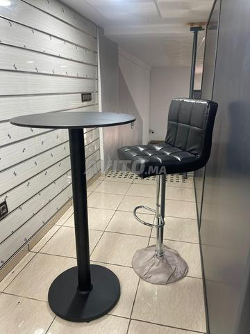 طاولة مرتفعة وكرسي من الجلد الصناعي - 2