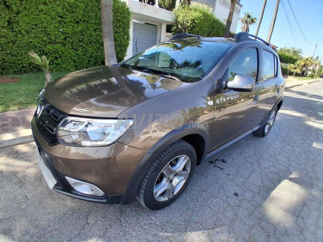 Sandero Stepway faible kilométrage - 2
