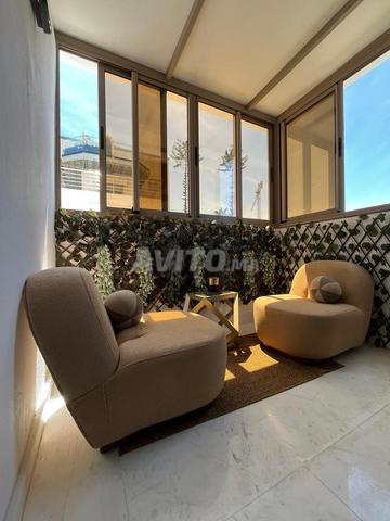 Joli studio meublé à louer à Franceville Maarif - image 4