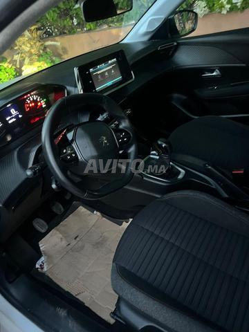Peugeot 208 - 2