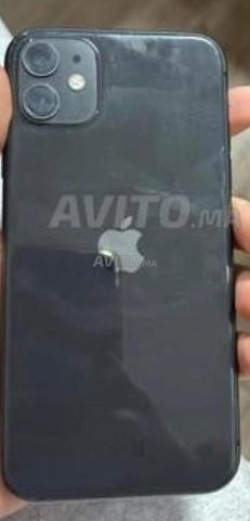 iPhone 11 à vendre en très bon état