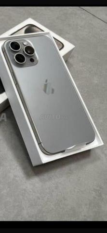 iPhone 15 pro max titanium 1000 GO - 2