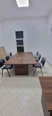 طاولة اجتماعات مباشرة من شركة - 2