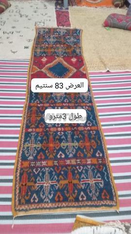 سجاد مصنوع من الصوف مستعمل للبيع