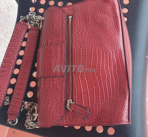 حقيبة نسائية Guess - 2