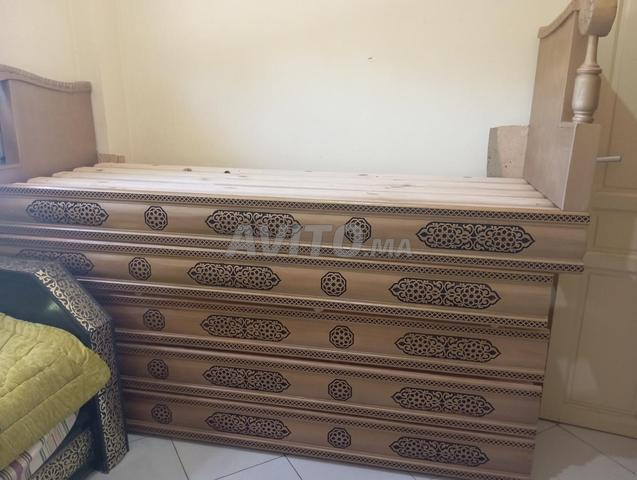 5 tables de 2 mètres avec 2 supports à Meknès