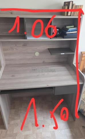 مكتب بحالة ممتازة للبيع - 2