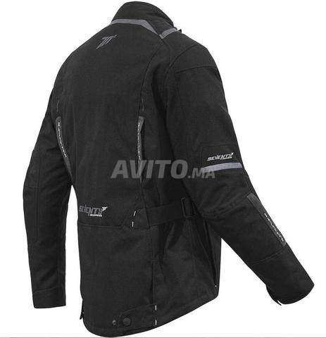 Une veste de moto Seventy XXL - 2