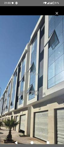 Bureau de stockage à vendre