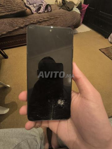 سامسونج جالاكسي S21 FE 5G يحتاج شاشة - 2