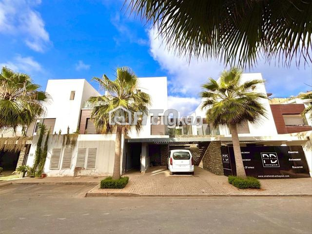 فيلا بمساحة 286 متر مربع في الدار البيضاء